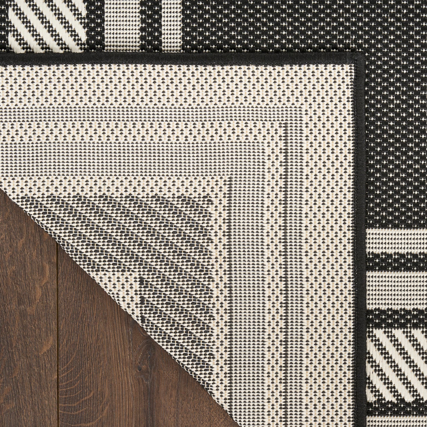 Nourison Horizon Indoor/Outdoor 4' x 6' Black Modern Rug
