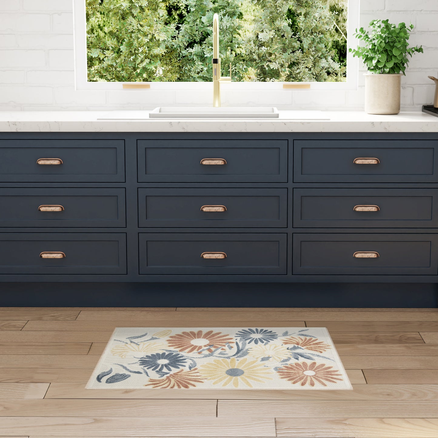 Nourison Aloha 2'8" x 4' Ivory Rose Outdoor Rug