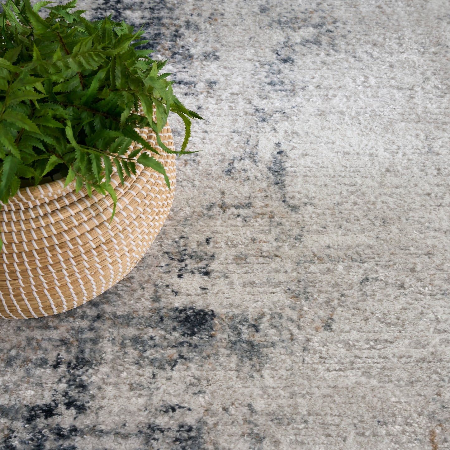 Nourison Dekor 5'3" x 7' Grey Navy Modern Indoor Rug