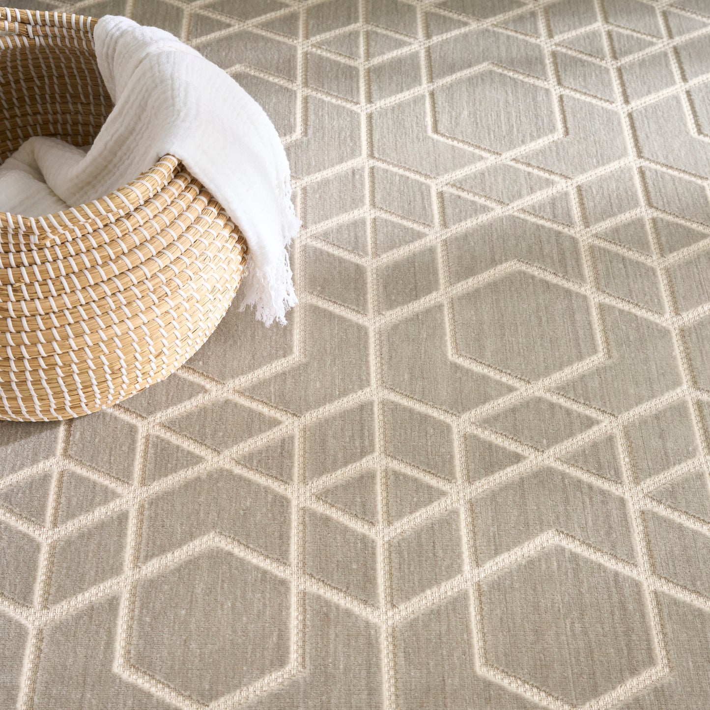 Nourison Washable Charm 9' x 12' Silver Ivory Modern Indoor Rug
