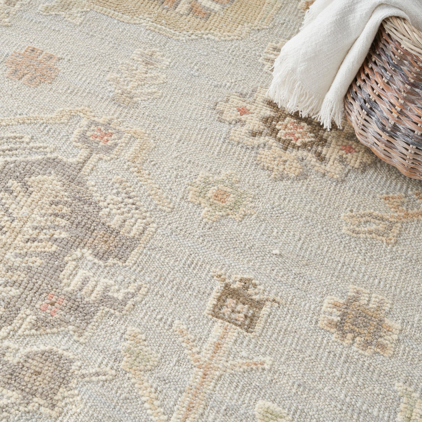 Nourison Whispers 9' x 12' Light Blue Vintage Indoor Rug