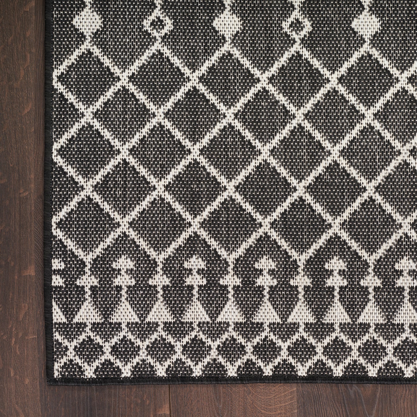 Nourison Positano 6' x 9' Black Modern Rug