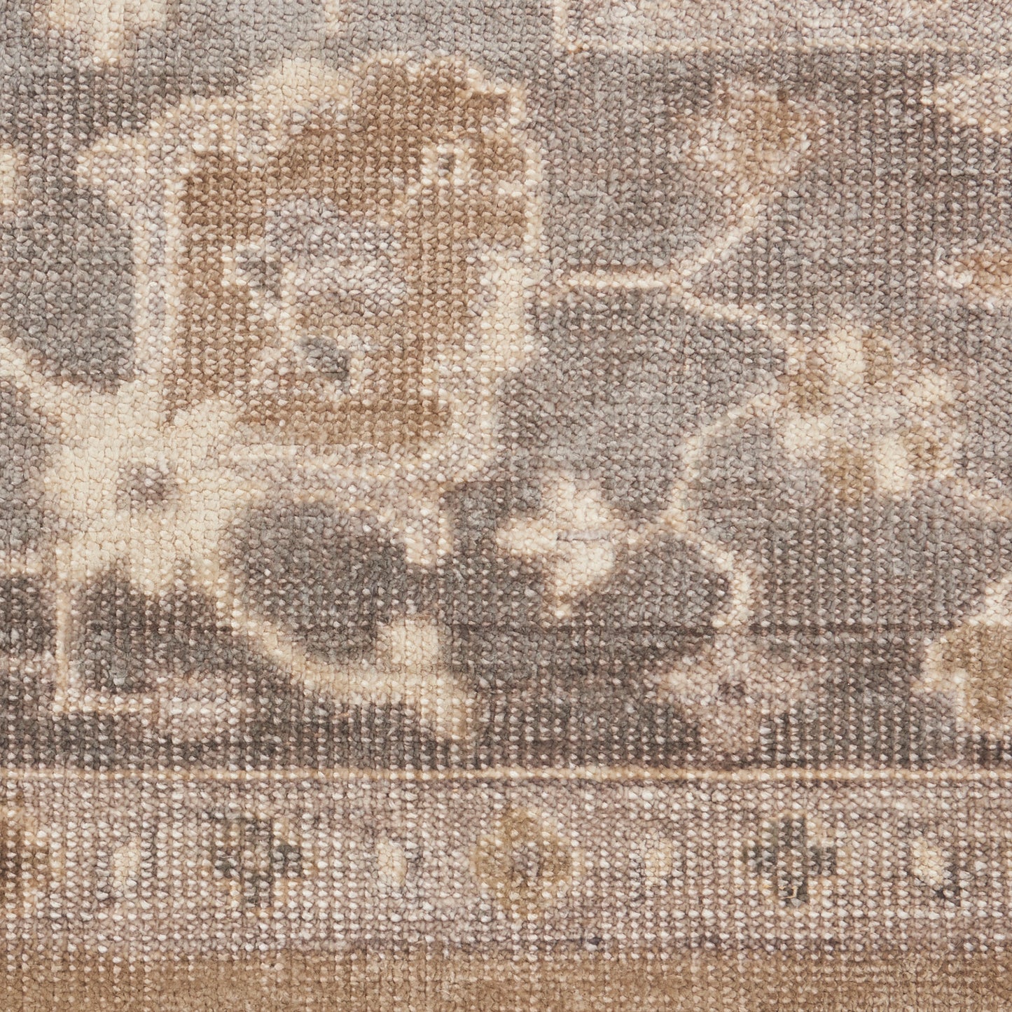 Nourison Aldora 2' x 3' Pewter Vintage Indoor Rug