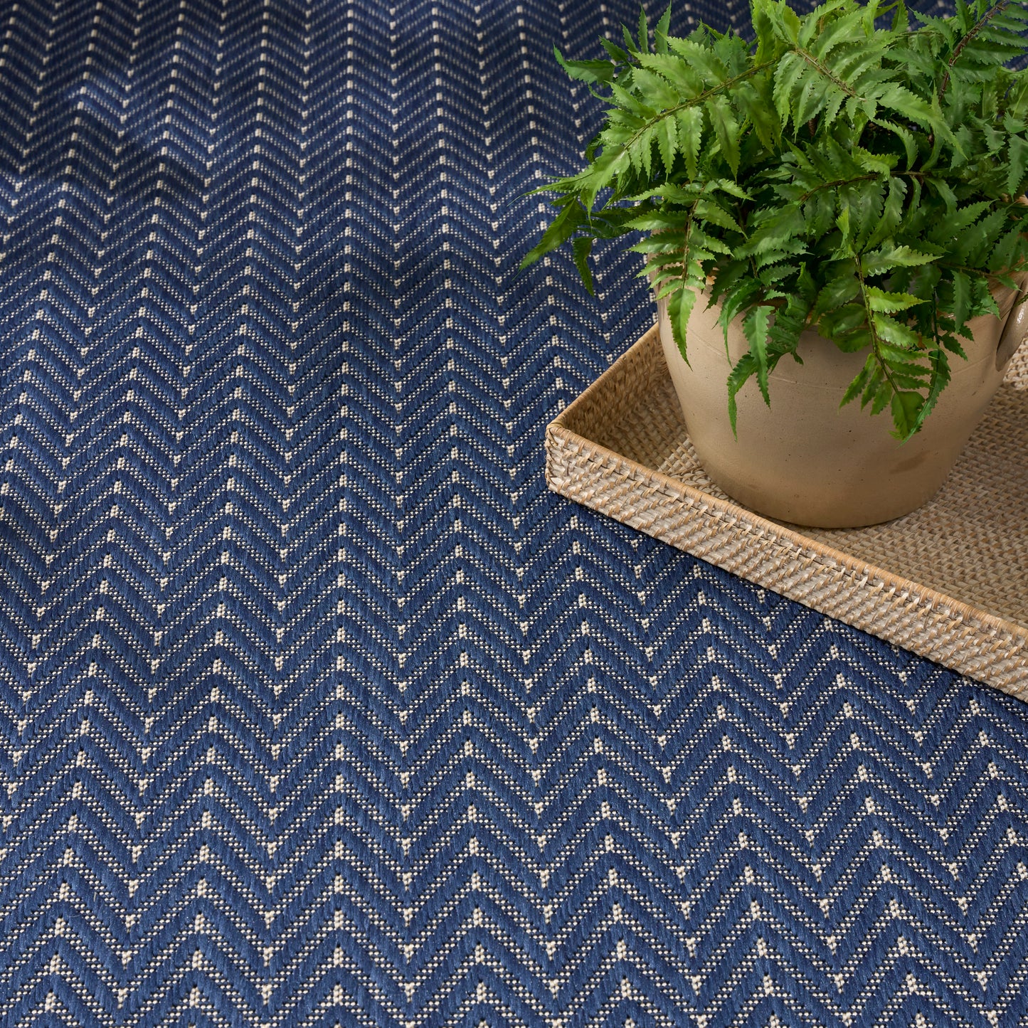 Nourison Horizon Indoor/Outdoor 8' x 10' Navy Modern Rug