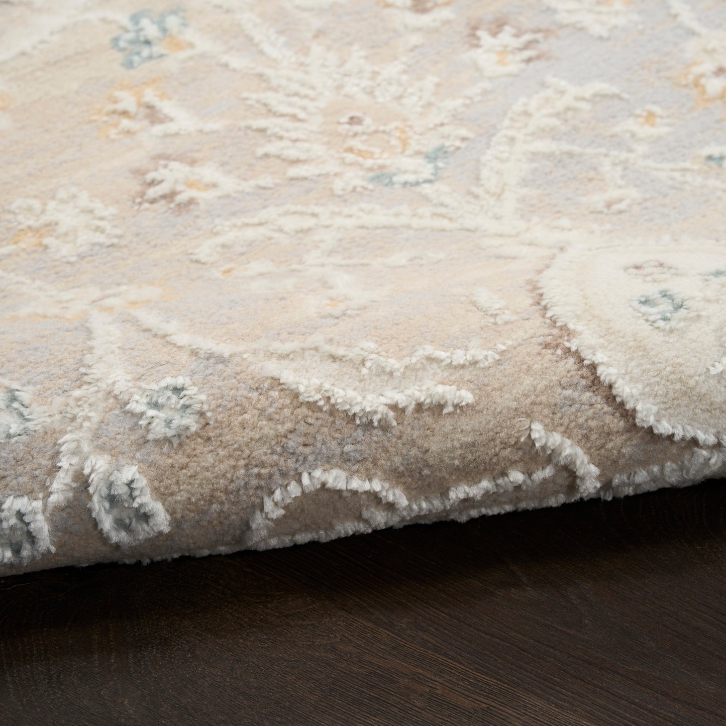 Nourison Isla 5'3" x 7' Light Grey Vintage Indoor Rug