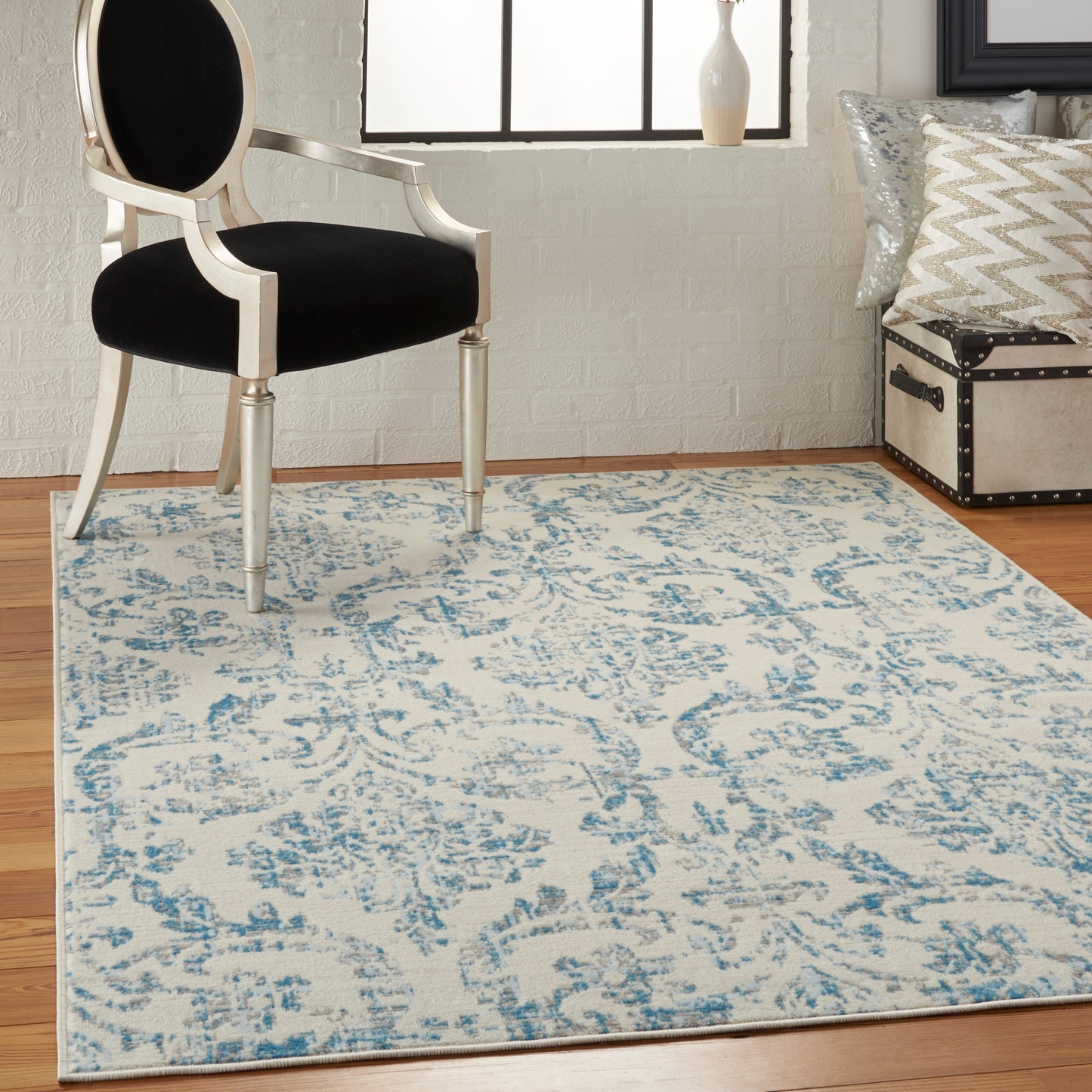 Nourison Jubilant 4' x 6' Ivory Blue Vintage Indoor Rug