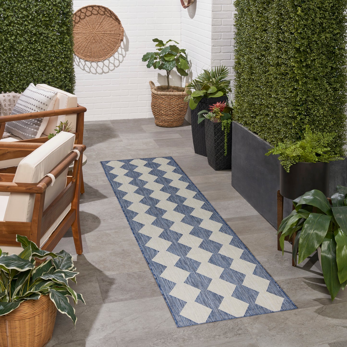 Nourison Positano 2'2" x 8' Navy Blue Modern Rug