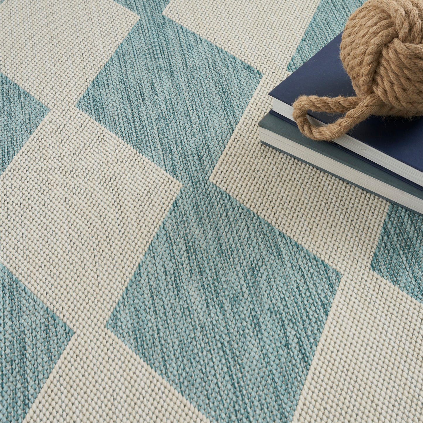 Nourison Positano 6' x Round Aqua Modern Rug