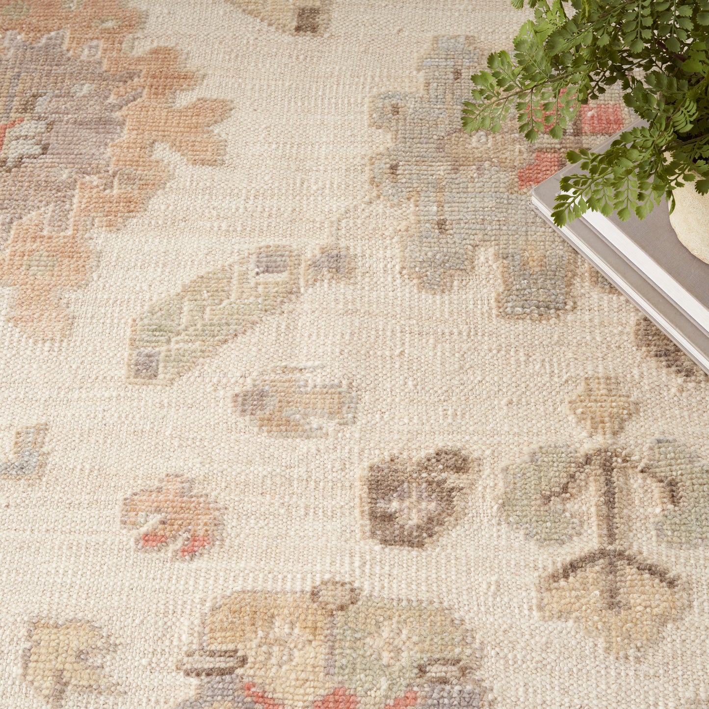 Nourison Whispers 10' x 14' Ivory Vintage Indoor Rug