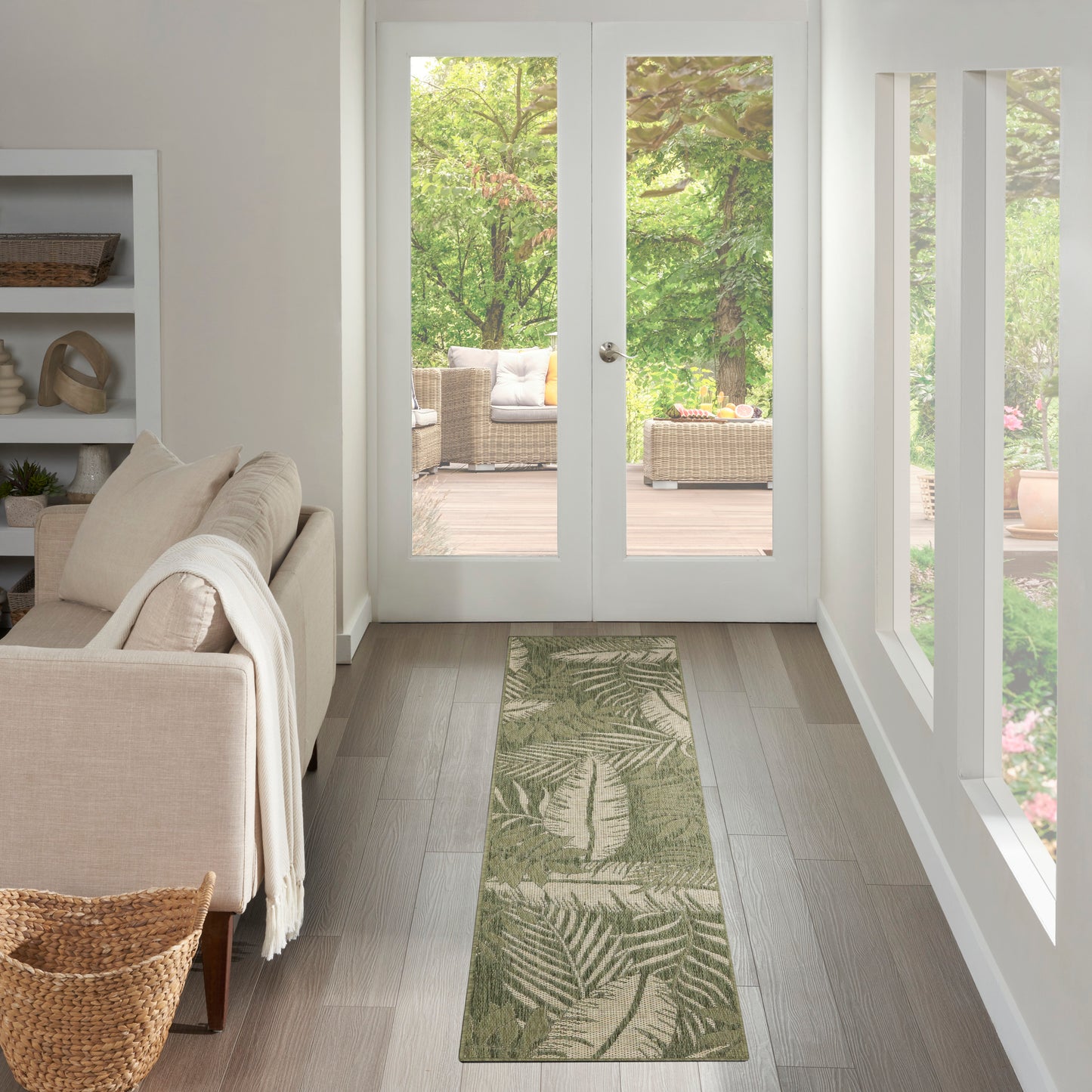 Nourison Garden Oasis 2' x 8' Green Ivory Outdoor Rug