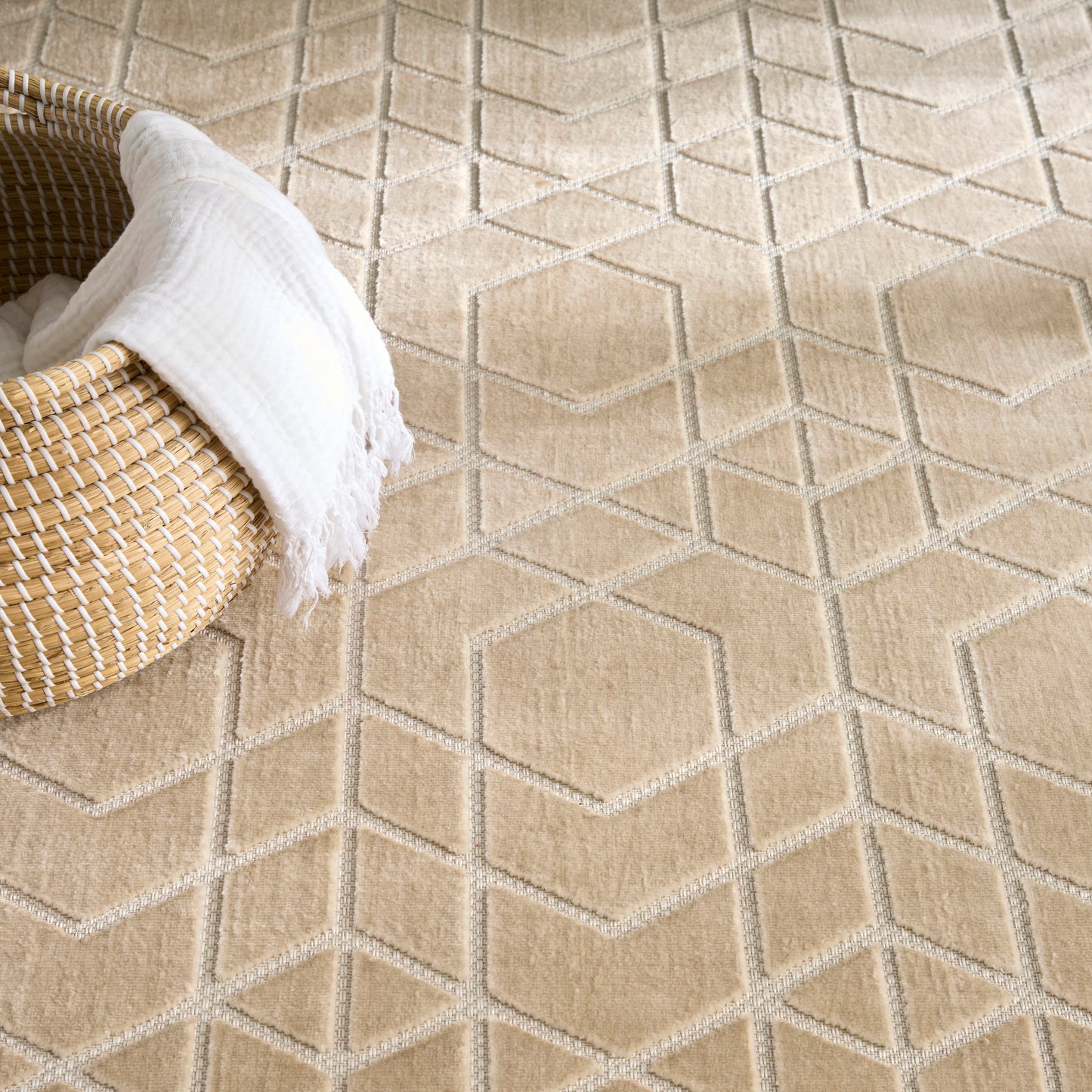 Nourison Washable Charm 6' x 9' Beige Ivory Modern Indoor Rug