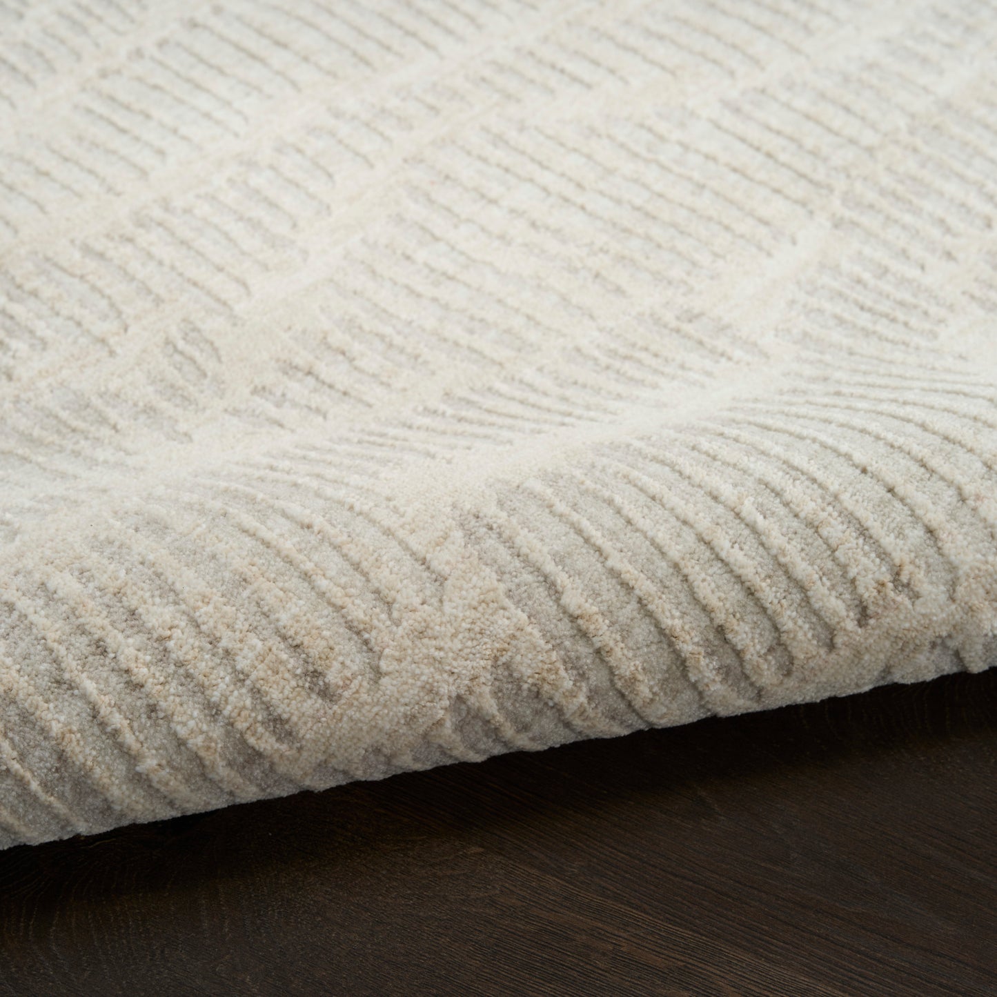 Calvin Klein CK079 Notes 5'3" x 7'3" Ivory Silver Modern Indoor Rug