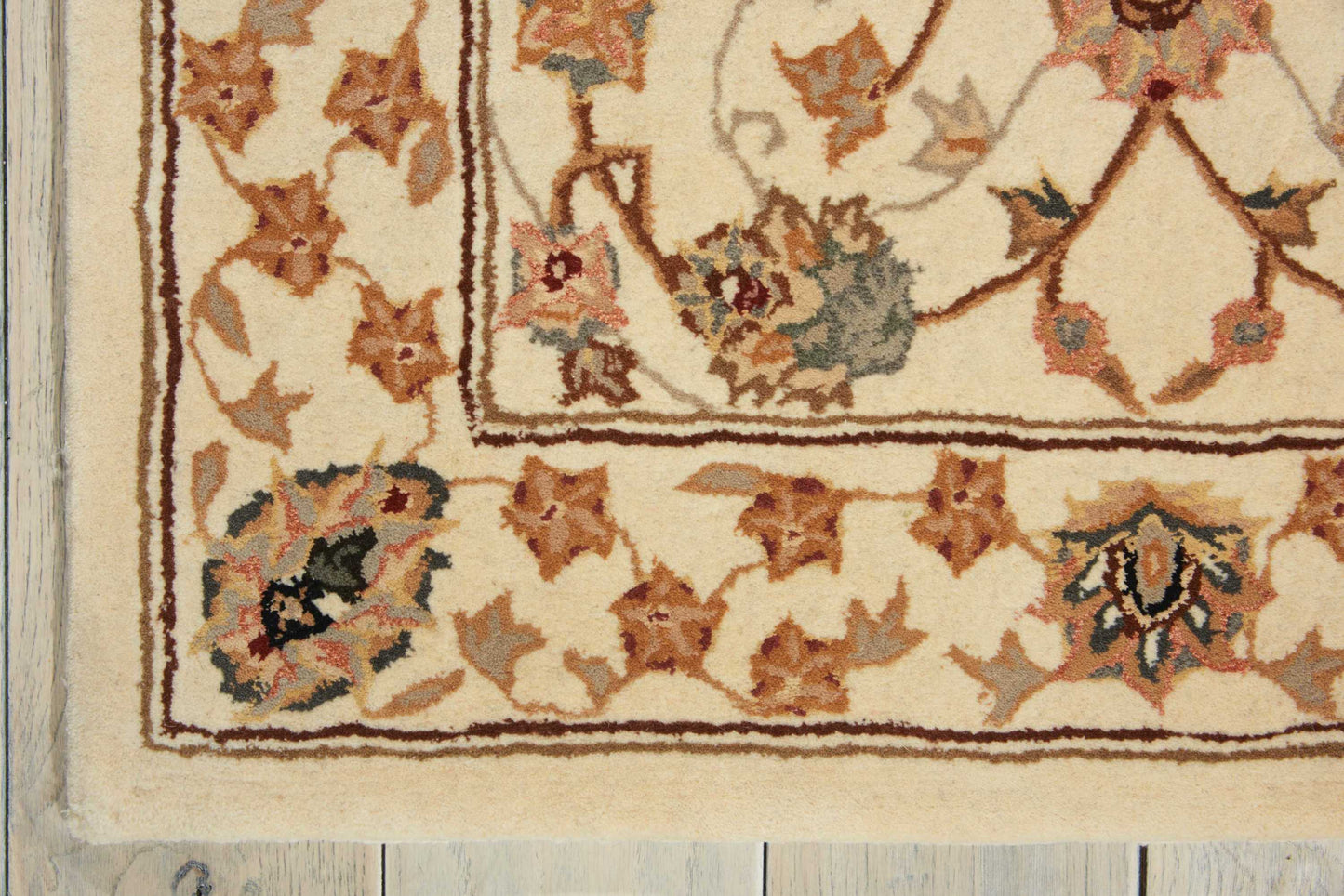 Nourison Nourison 2000 2'6" x 4'3" Ivory Traditional Indoor Rug