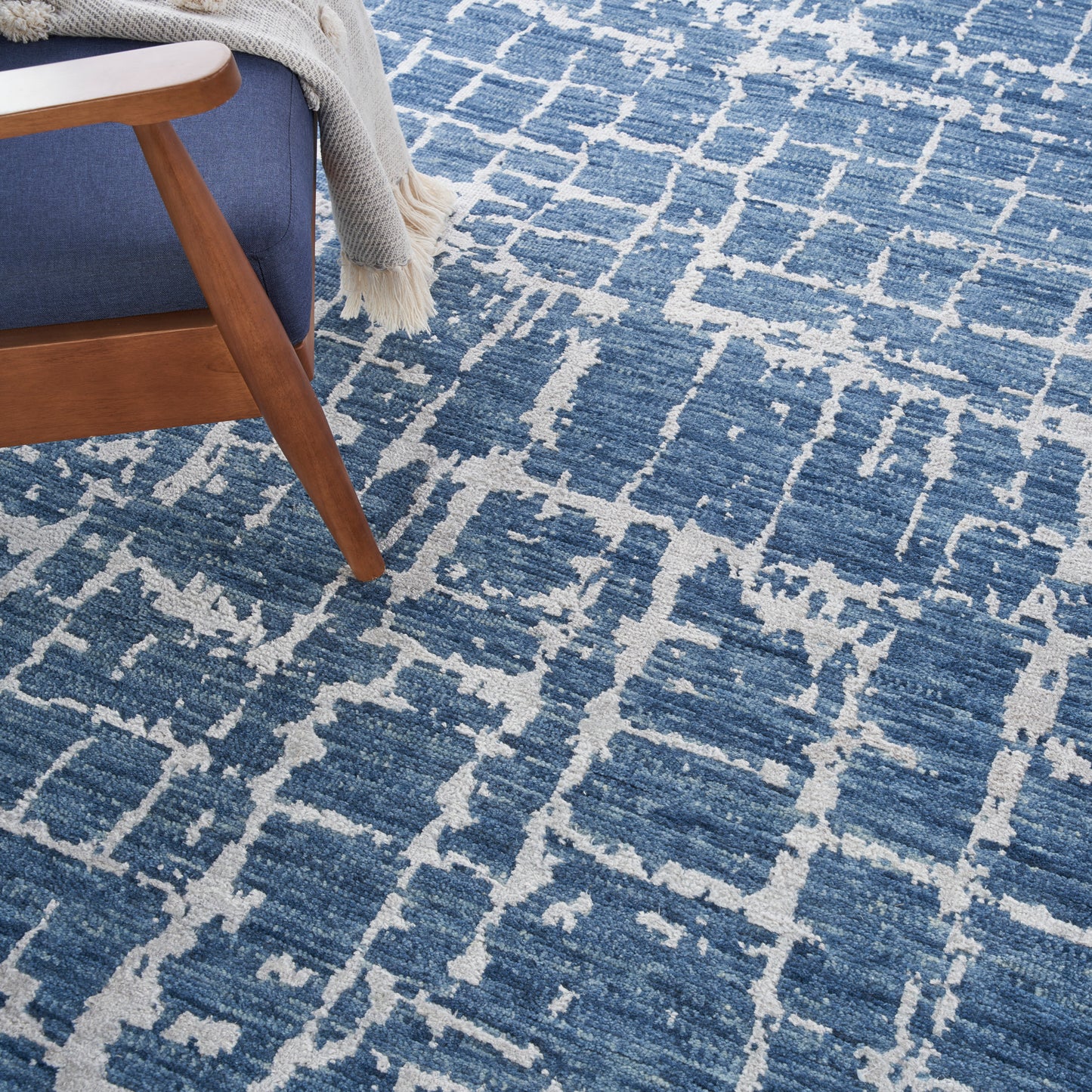 Nourison Luna 9'9" x 13'9" Blue Silver Modern Indoor Rug