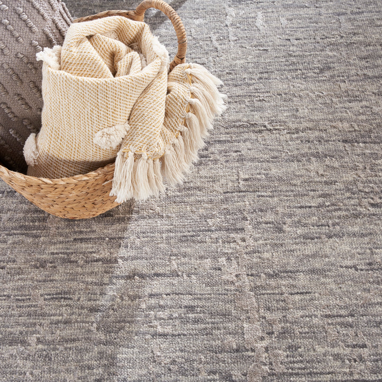 Nourison Luna 9'9" x 13'9" Grey Silver Modern Indoor Rug