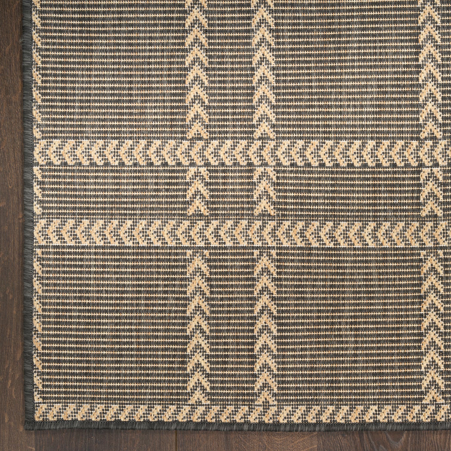 Nourison Horizon Indoor/Outdoor 5' x 7' Charcoal Modern Rug