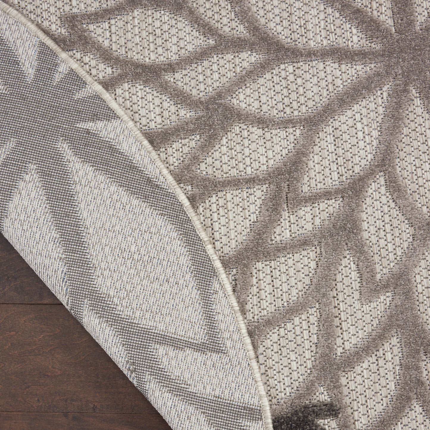 Nourison Aloha 7'10" x Round Silver Grey Tropical Rug