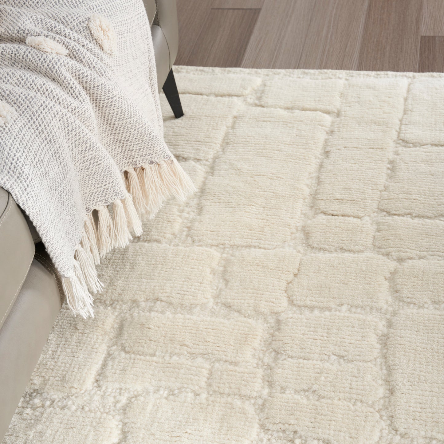 Nourison Blanco 5'3" x 7'5" Ivory Modern Indoor Rug