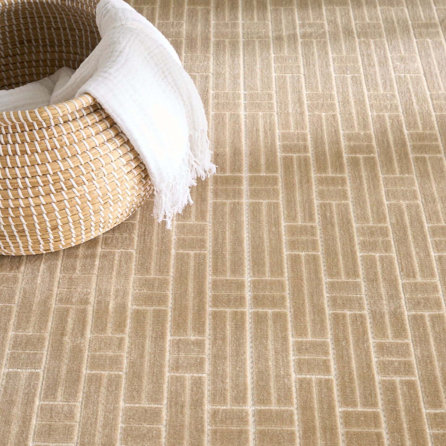 Nourison Washable Charm 8' x 10' Beige Ivory Modern Indoor Rug