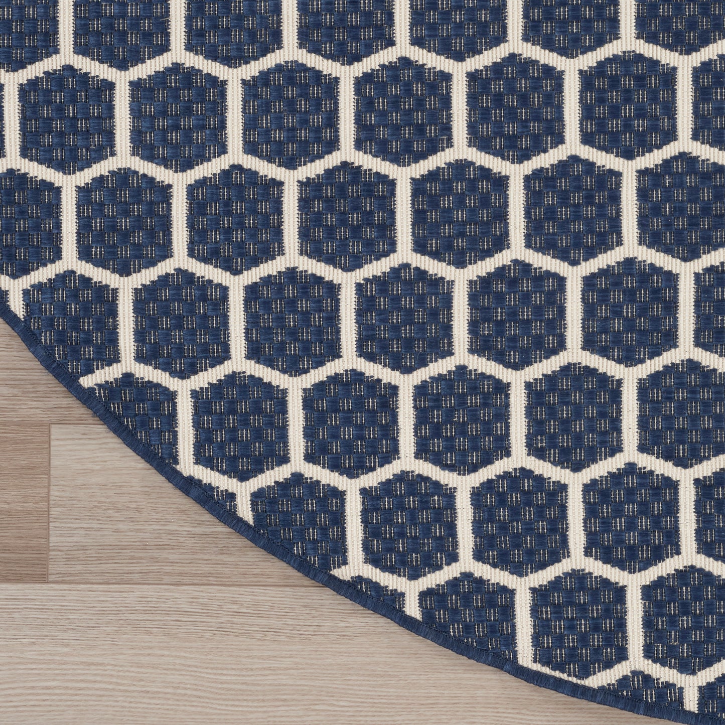 Nourison Twist Reversible 8' x Round Navy Modern Rug