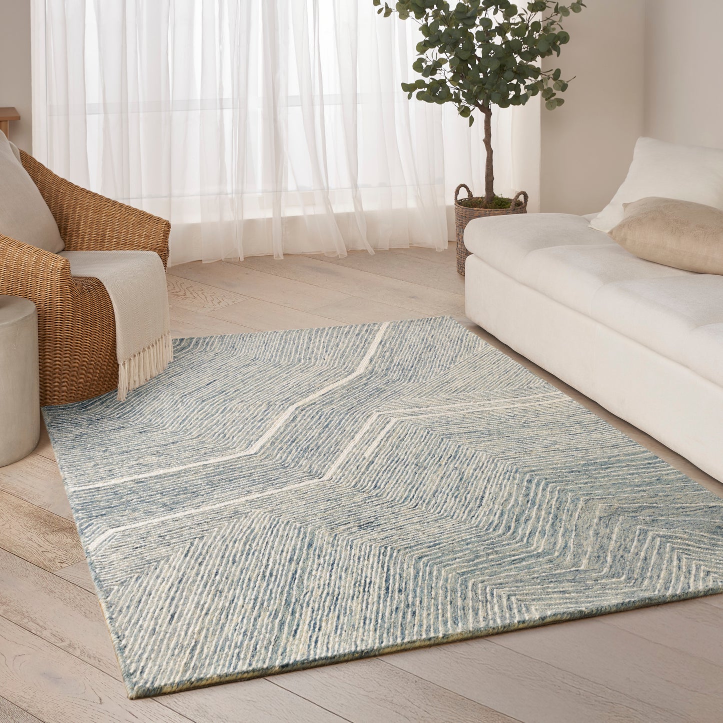 DKNY Pure Angles 5'3" x 7'3" Ivory Blue Modern Indoor Rug
