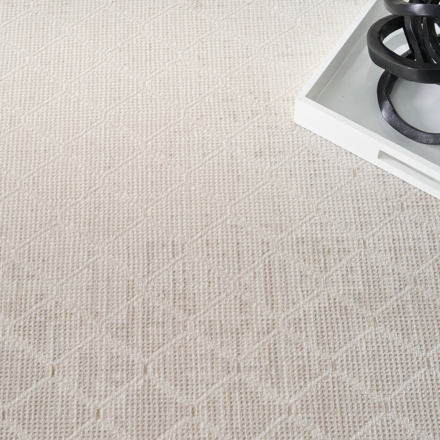 DKNY Grand Street 3'11" x 5'11" Ivory Modern Indoor Rug