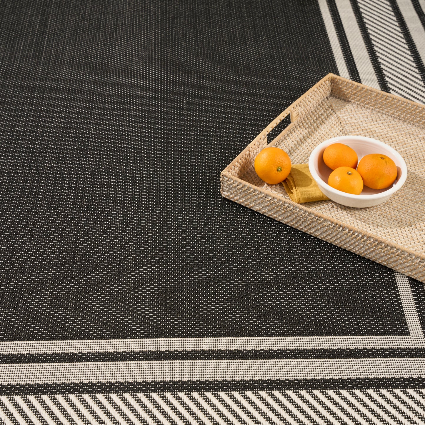 Nourison Horizon Indoor/Outdoor 10' x 14' Black Modern Rug