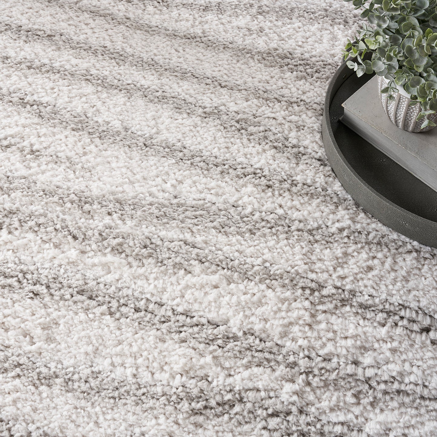 Nourison Modern Shag 7'10" x 9'10" Ivory Grey Modern Indoor Rug