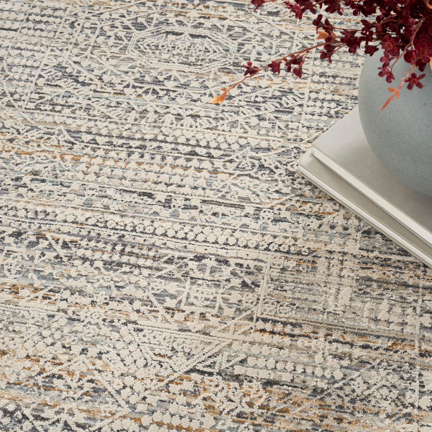 Nourison Lynx 5'3" x 7'10" Ivory Slate Vintage Indoor Rug