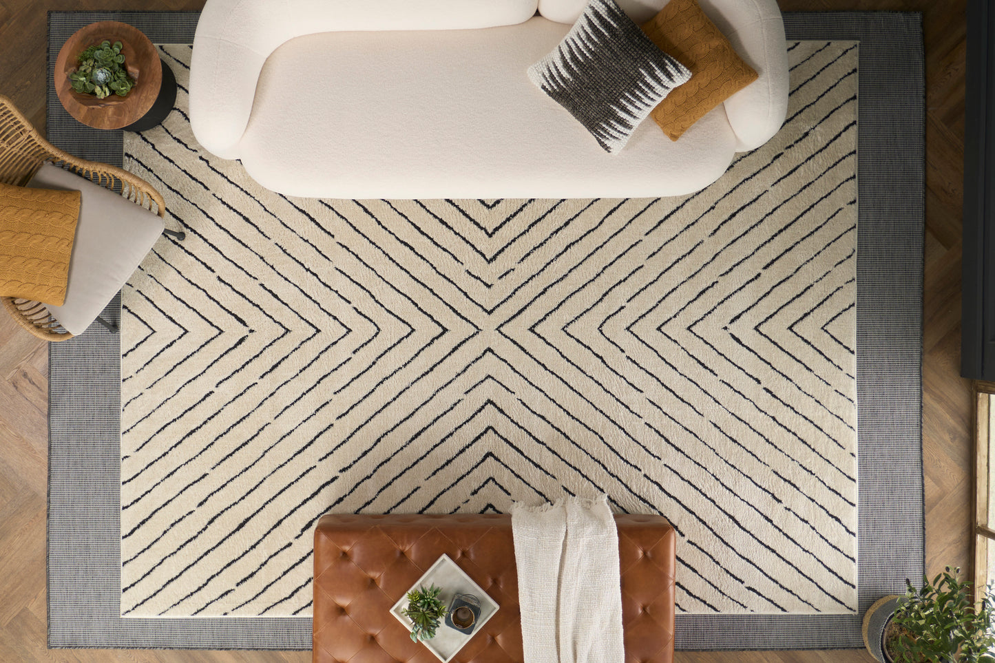 Nourison Modern Comfort 5'3" x 7' Ivory Black Scandinavian Indoor Rug