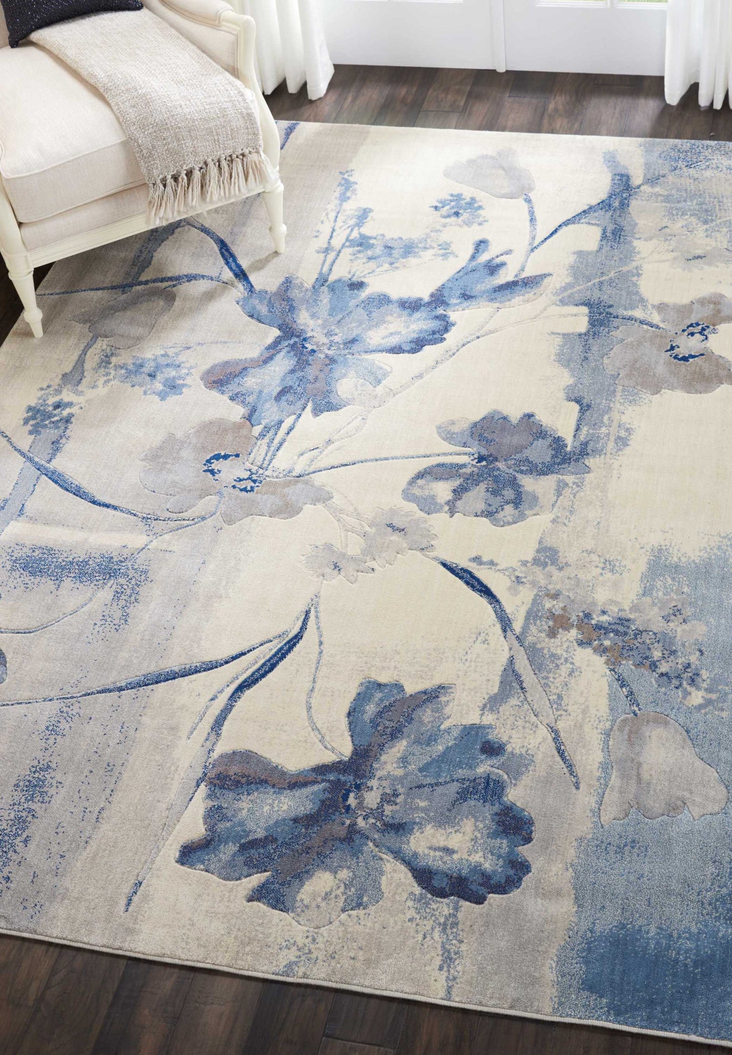 Nourison Somerset 6'7" x 9'7" Ivory/Blue Farmhouse Indoor Rug