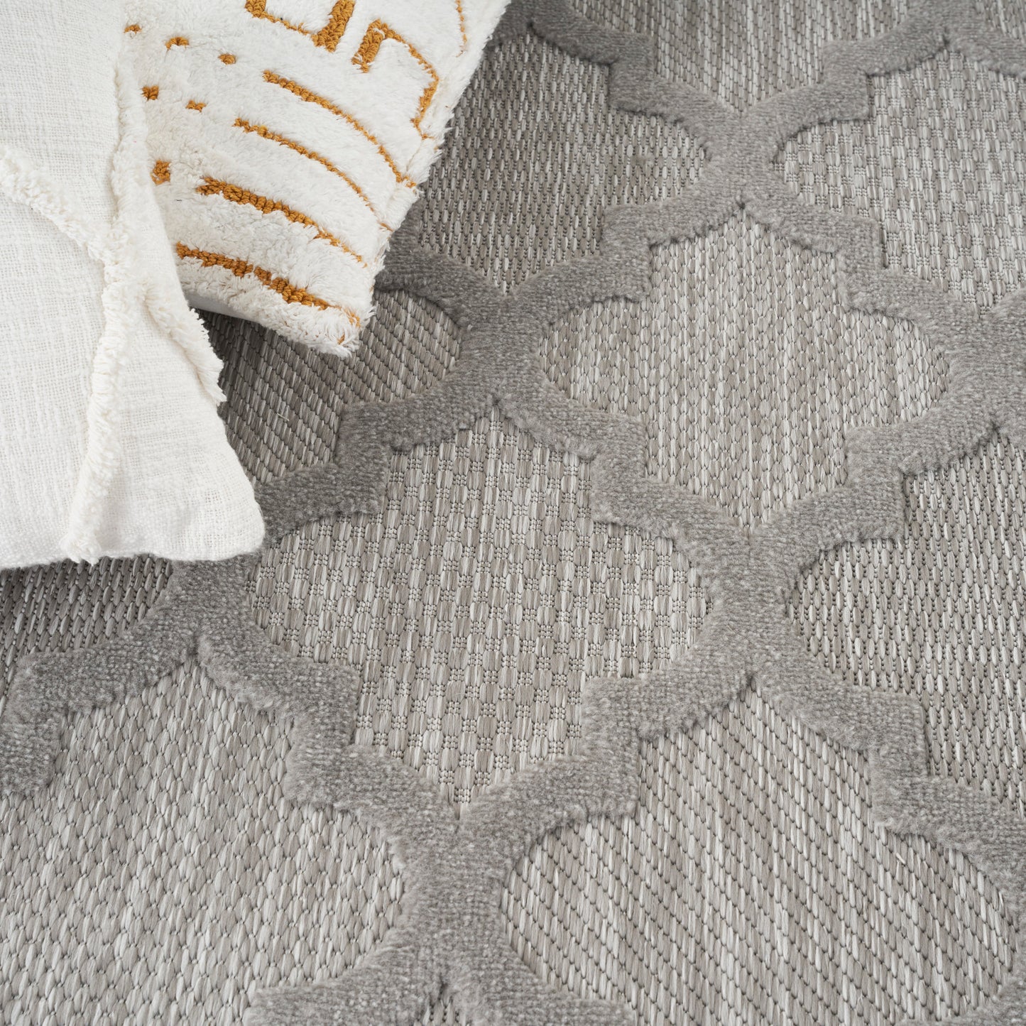 Nourison Easy Care 5' x 7' Silver Grey Modern Rug