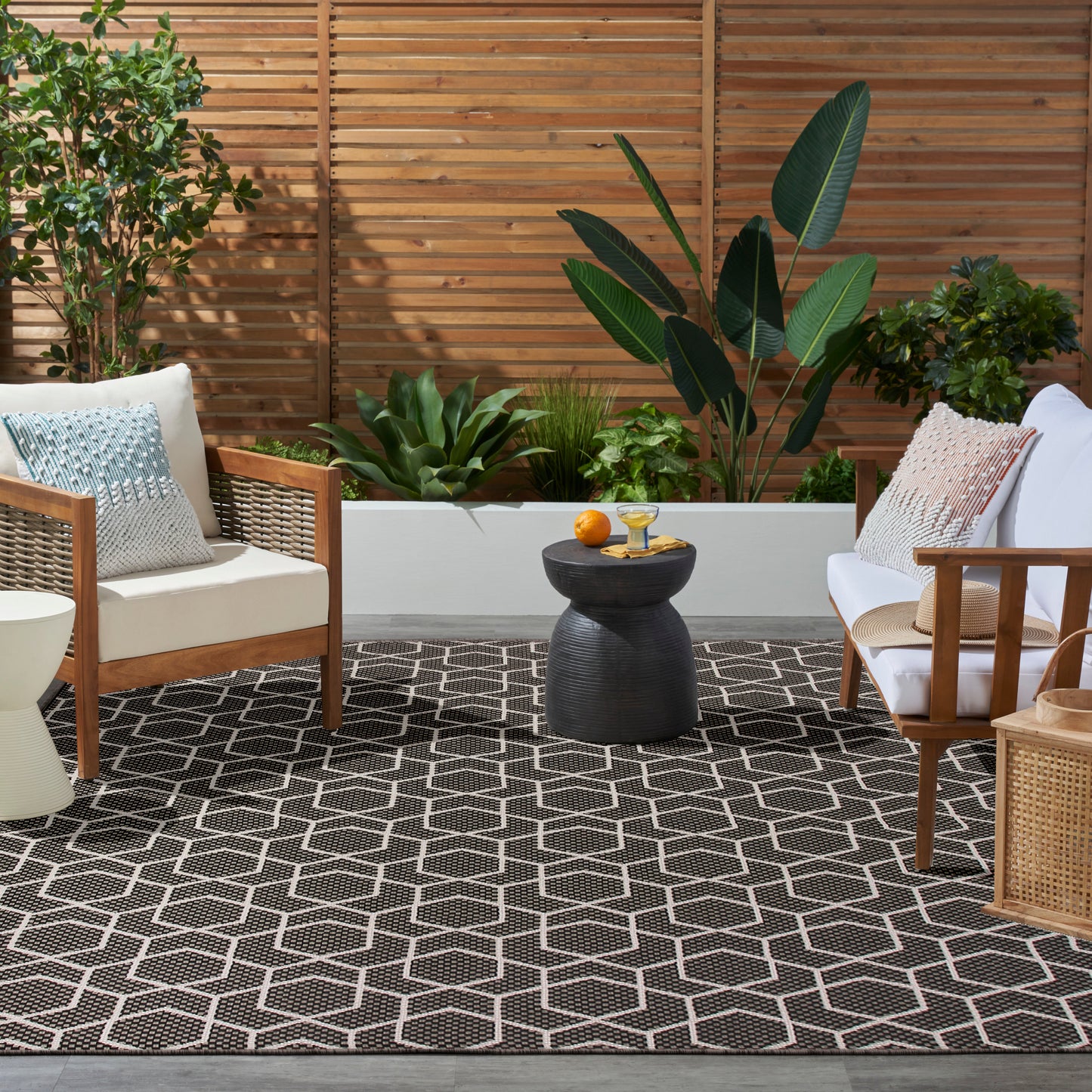 Nourison Horizon Indoor/Outdoor 9' x 12' Black Modern Rug