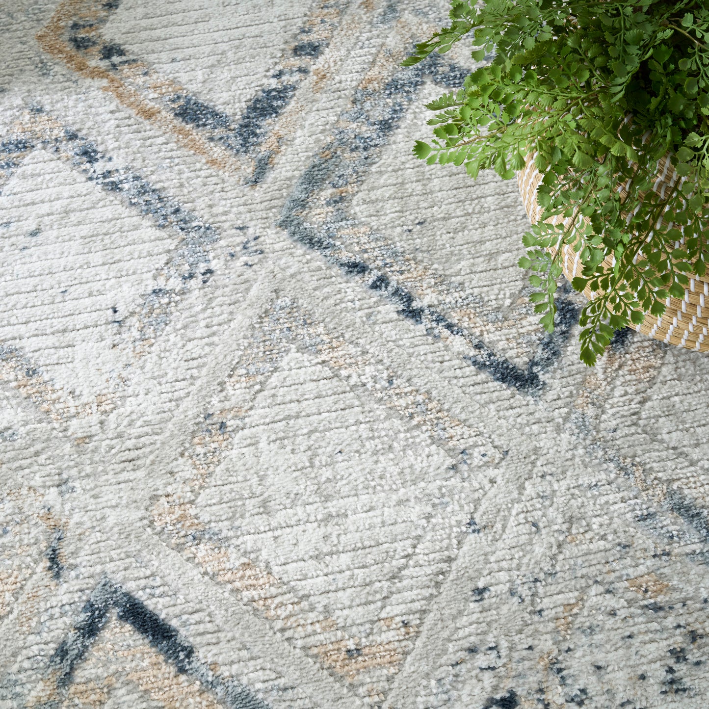 Nourison Dekor 5'3" x 7' Grey Navy Modern Indoor Rug