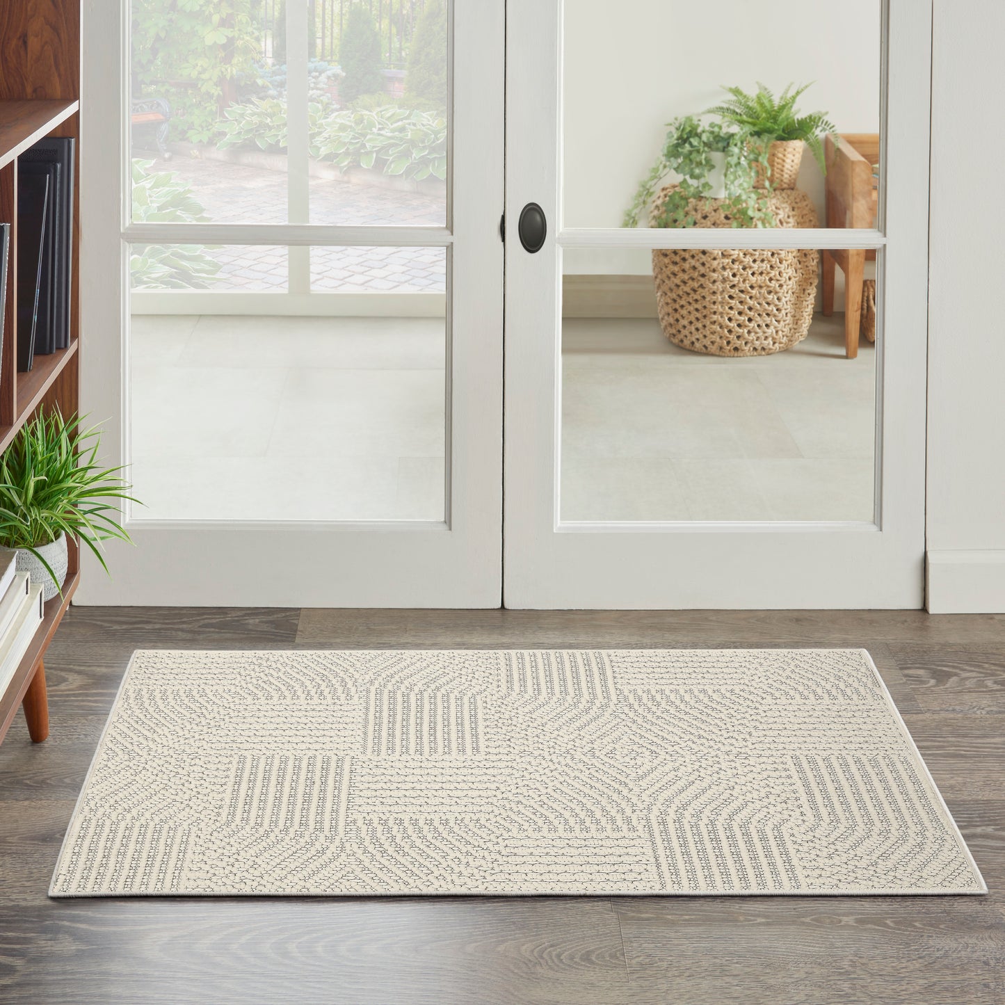 Nourison Natural Texture 2'2" x 3'9" Ivory Modern Indoor Rug