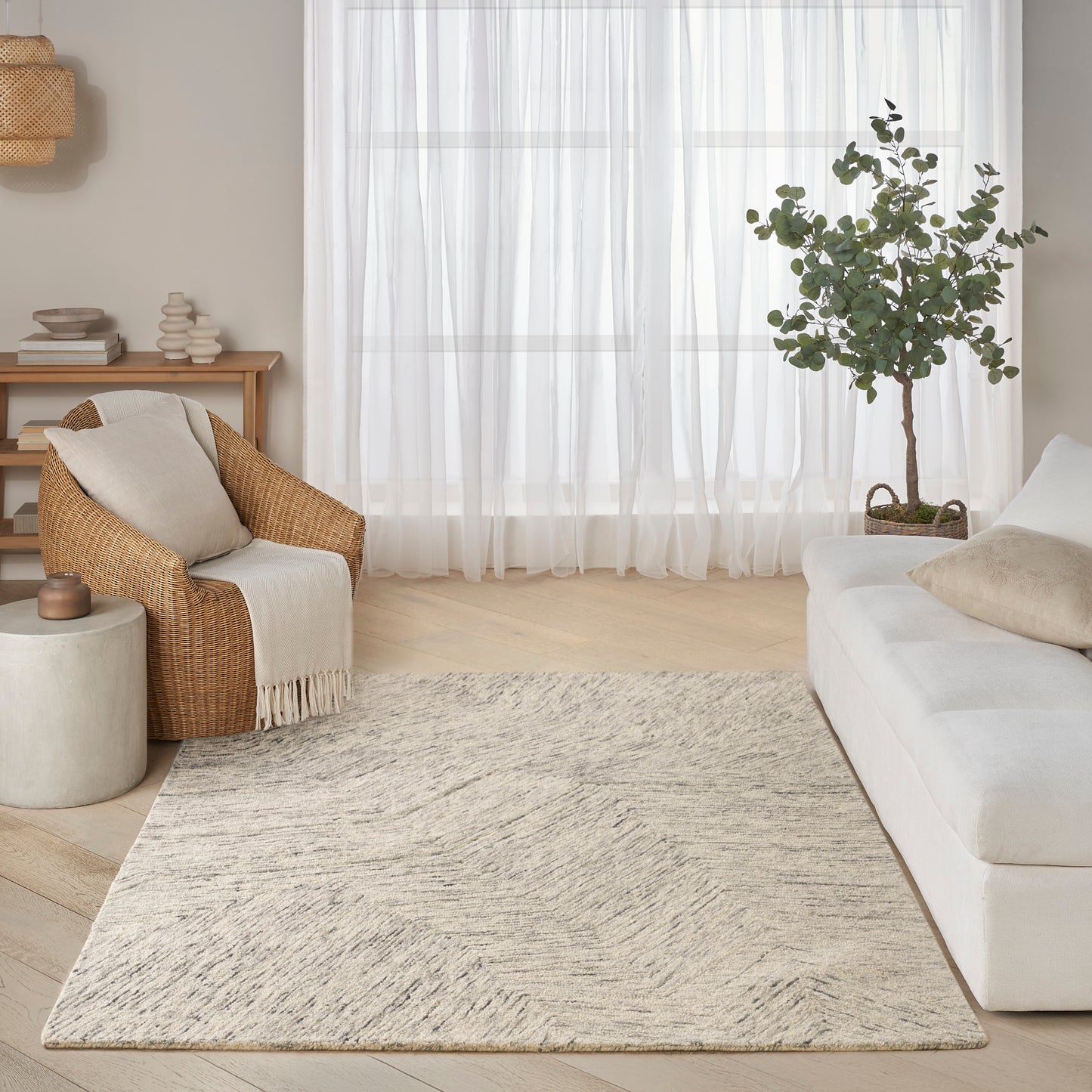 DKNY Pure Angles 3'9" x 5'9" Grey Modern Indoor Rug