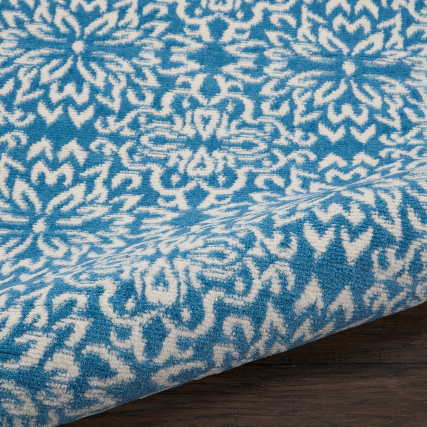 Nourison Jubilant 2' x 4' Ivory Blue Farmhouse Indoor Rug