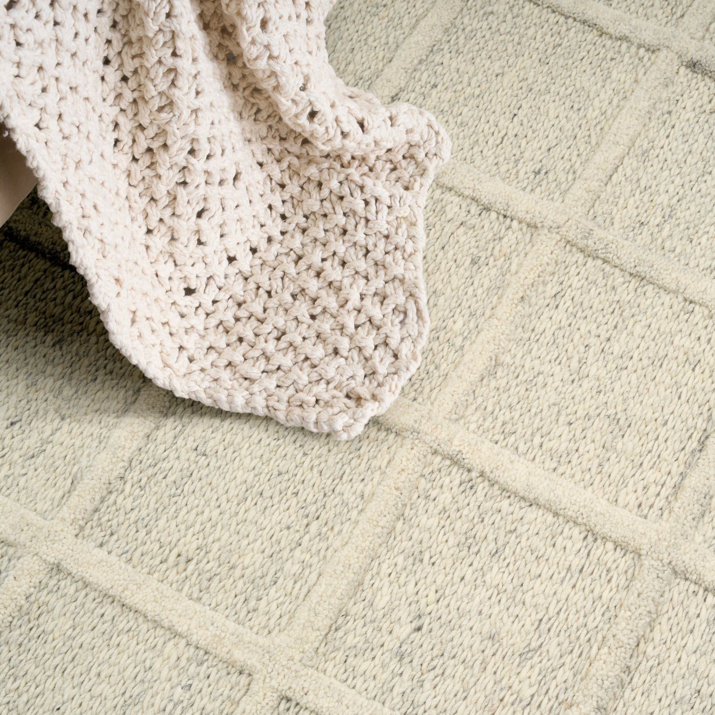 DKNY Pure Framework 9'6" x 13'6" Ivory Modern Indoor Rug