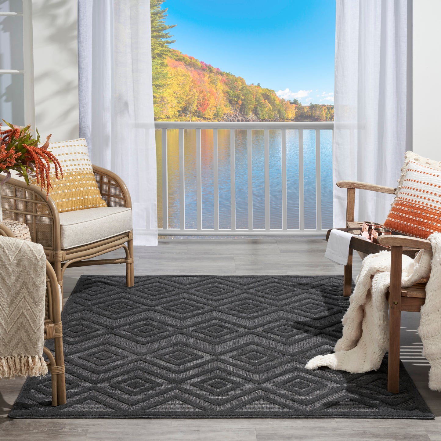 Nourison Versatile 4' x 6' Charcoal Black Modern Rug