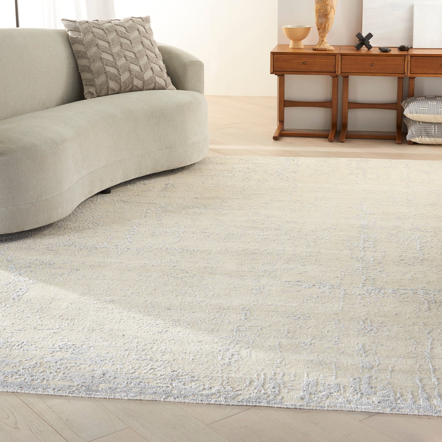 Nourison Luna 7'9" x 9'9" Ivory Silver Blue Modern Indoor Rug