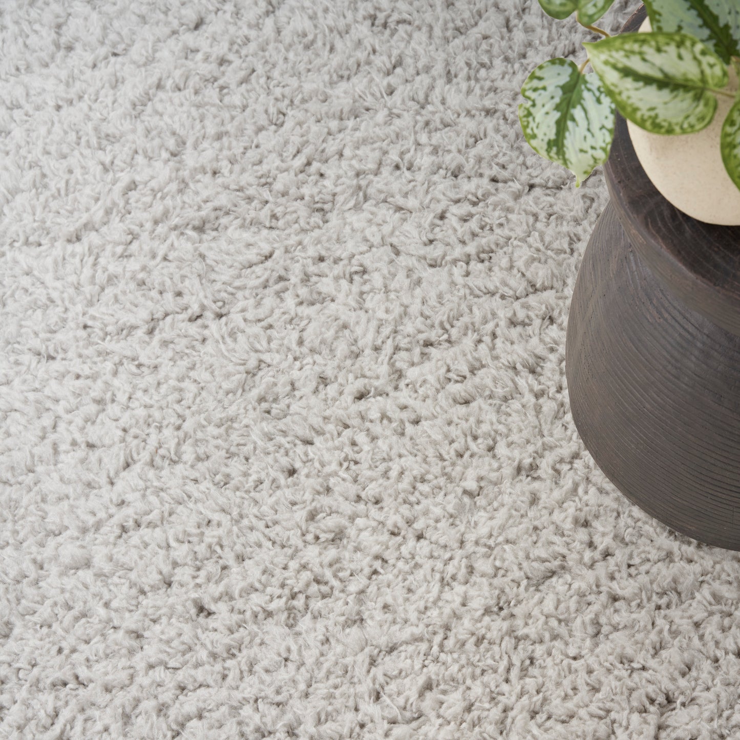 Nourison Modern Shag 5'3" x 7' Silver Modern Indoor Rug