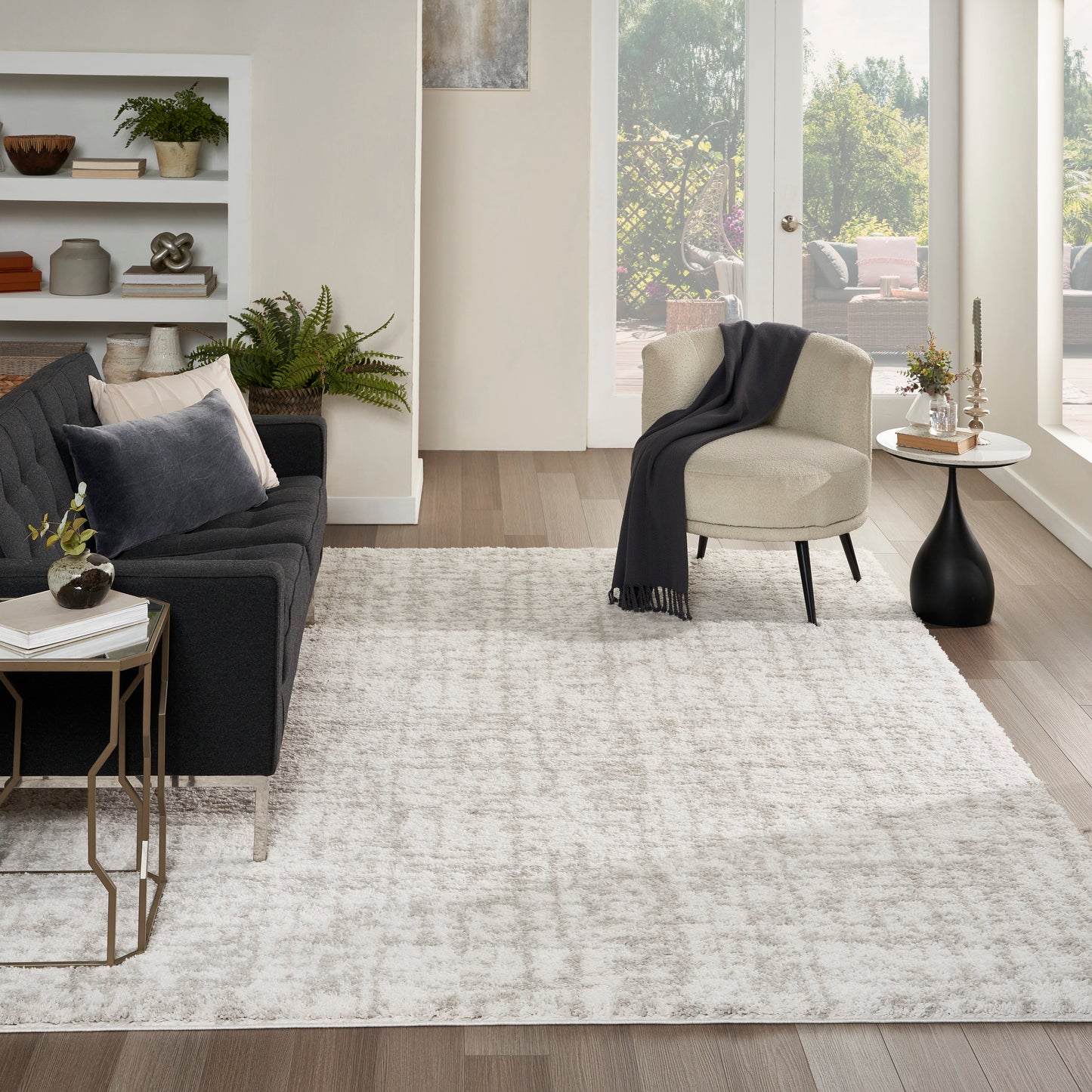 Nourison Modern Shag 7'10" x 9'10" Ivory Grey Modern Indoor Rug