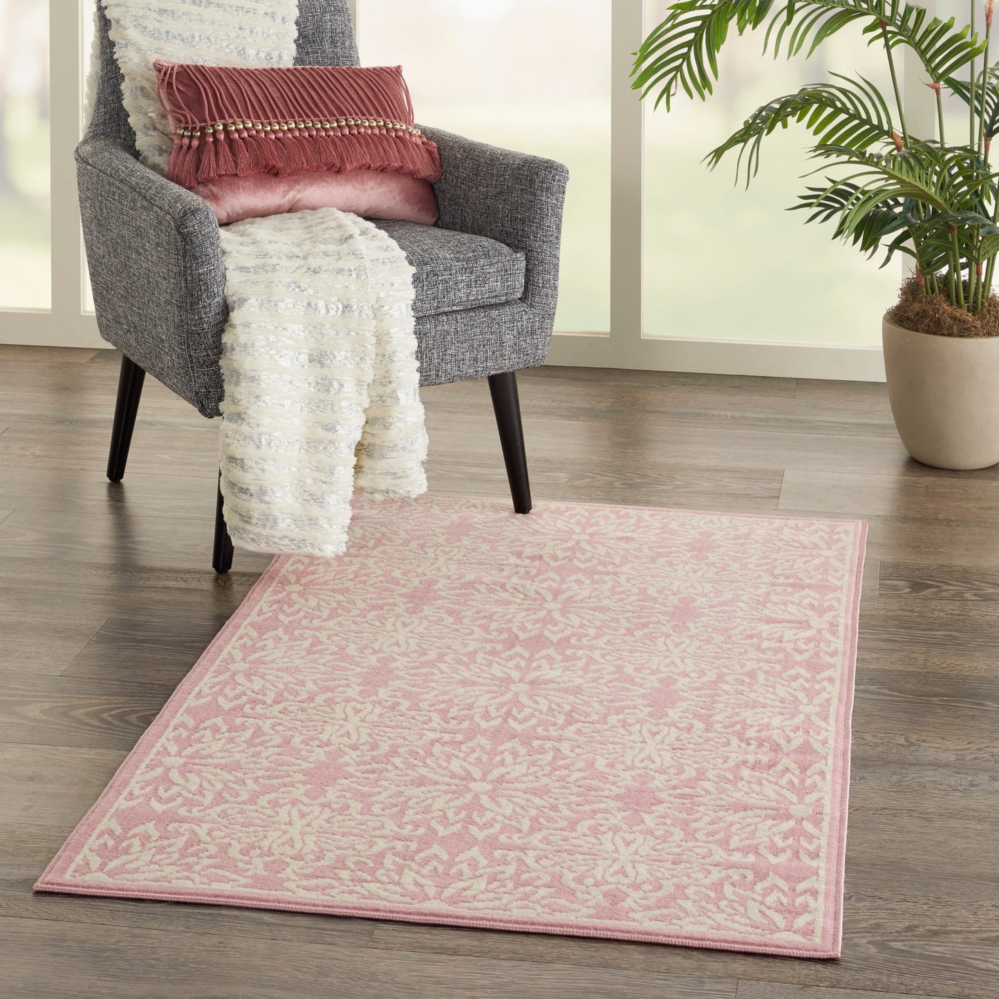 Nourison Jubilant 3' x 5' Ivory Pink Farmhouse Indoor Rug