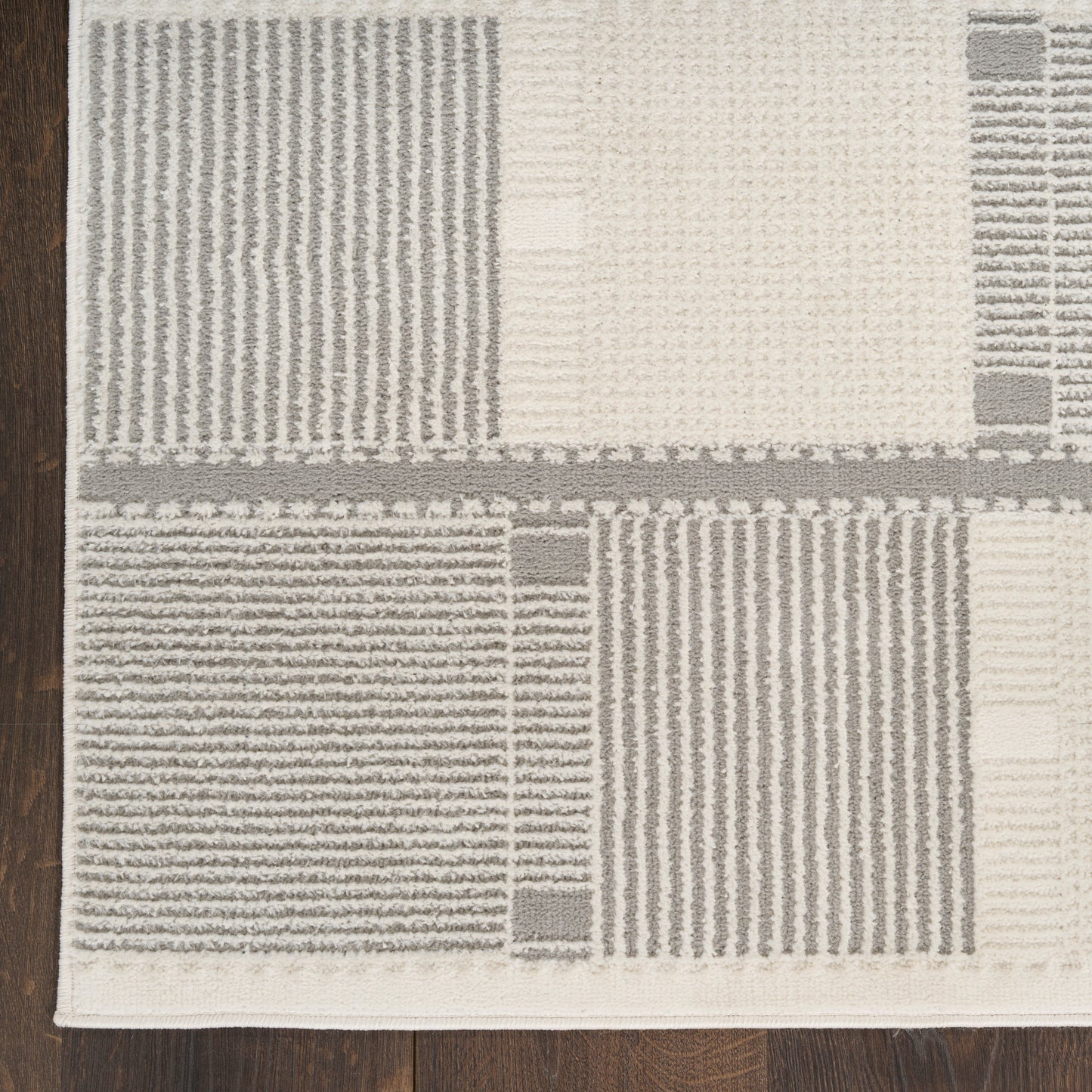 Nourison Nordic 5' x 7' Ivory Grey Modern Indoor Rug