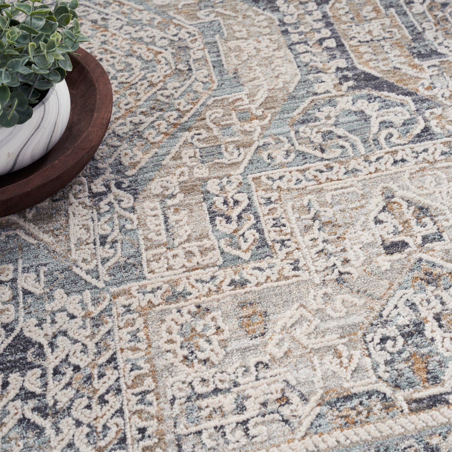 Nourison Lynx 5'3" x 7'10" Ivory Charcoal Vintage Indoor Rug