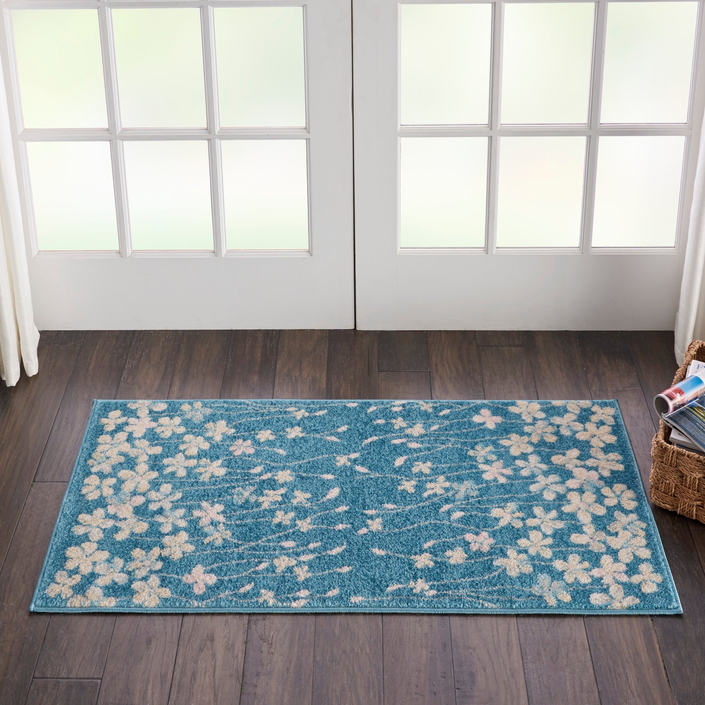 Nourison Tranquil 2' x 4' Turquoise Contemporary Indoor Rug