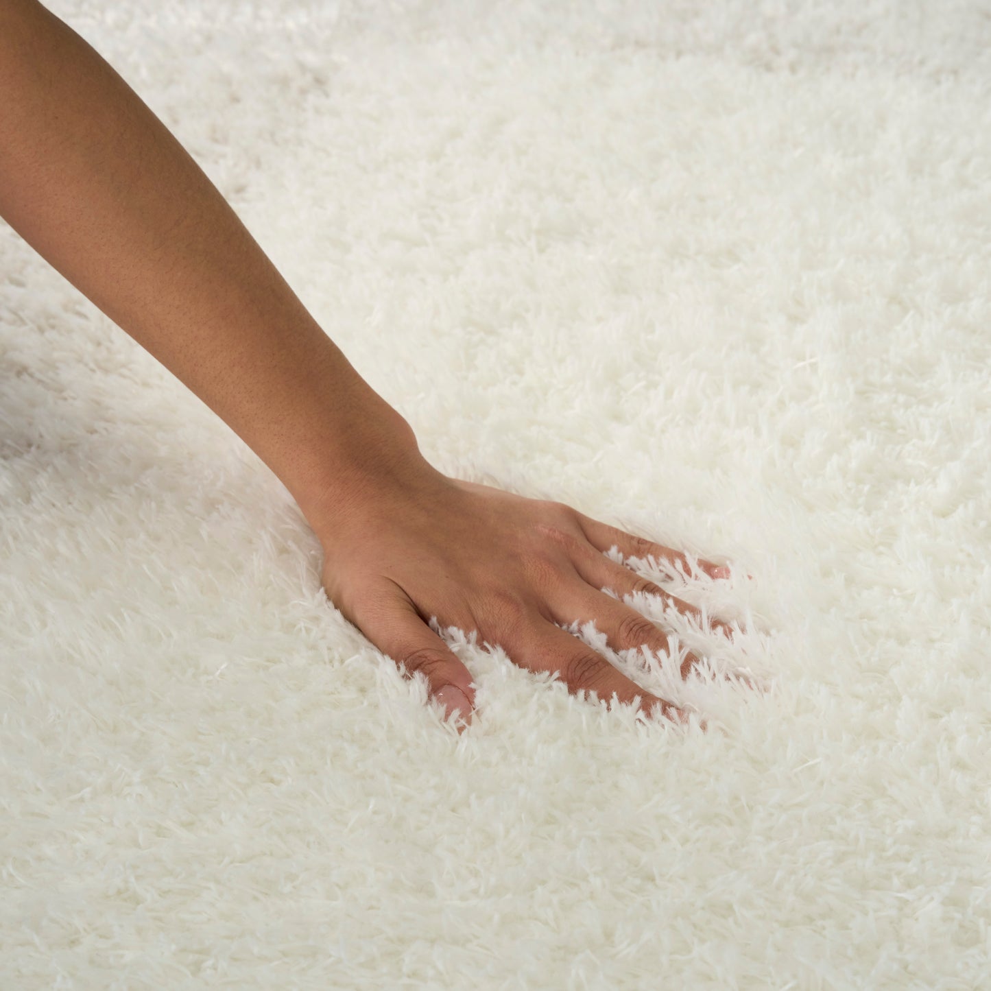 Nourison Pacific Shag 5'3" x 7'3" Ivory Beige Shag Indoor Rug