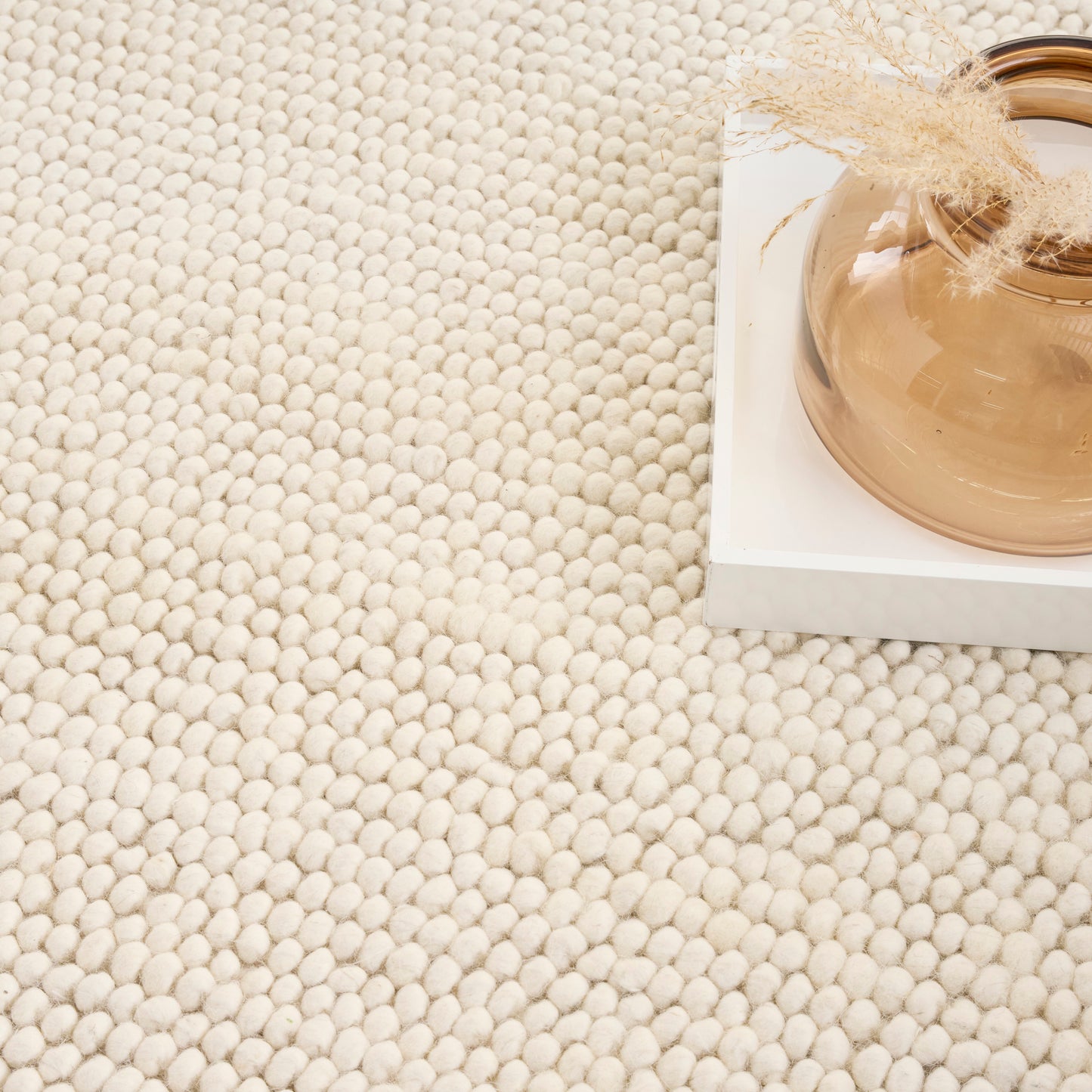 DKNY Pure Knots 4' x 6' Ivory Modern Indoor Rug