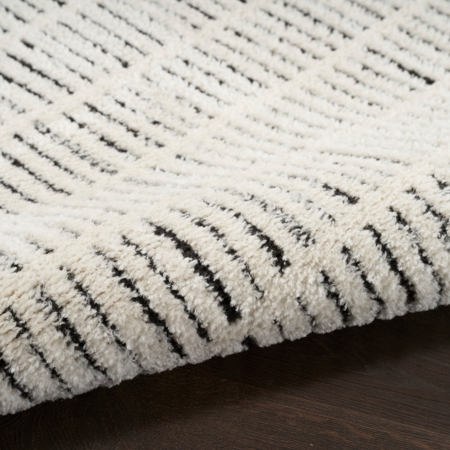 Nourison Modern Comfort 3'11" x 5'11" Ivory Black Scandinavian Indoor Rug
