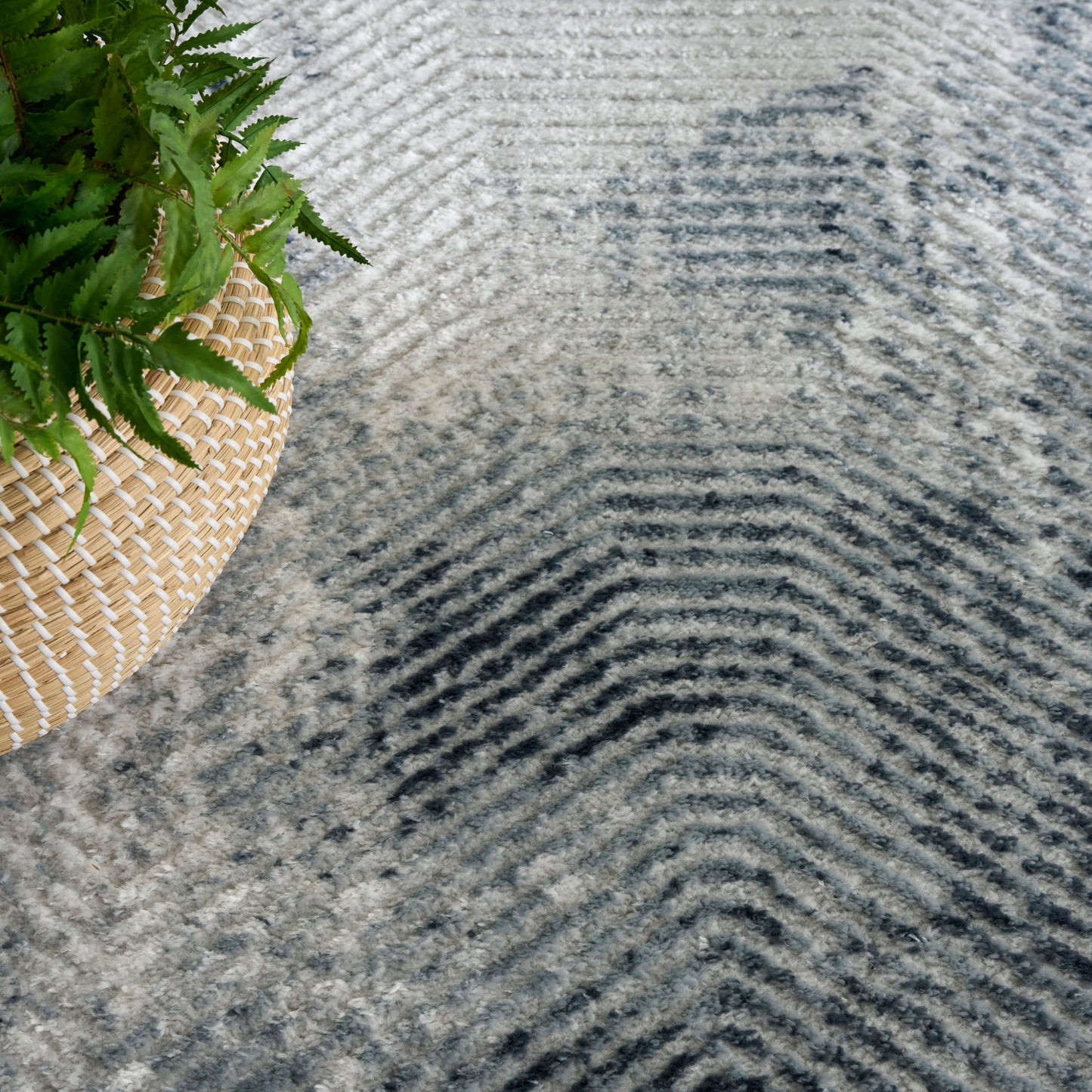 Nourison Dekor 4' x 6' Grey Navy Modern Indoor Rug